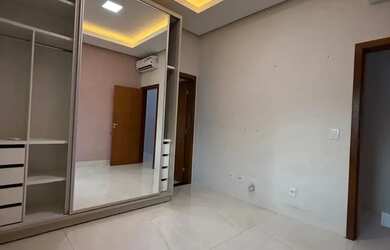 Imagem 16: VENDO OU ALUGO BELÍSSIMA casa de ALTO PADRÃO com 4 suítes no Condomínio...