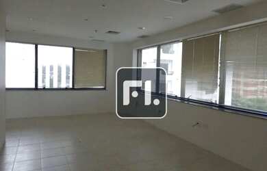 Imagem: O depósito possui 5 Vagas na garagem, 180m² de Área e está