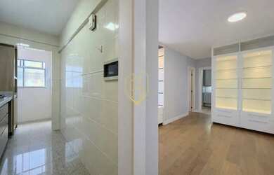 Imagem 2: Apartamento com 2 quartos e semimobiliado próximo ao Parque Bacacheri