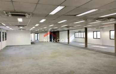 Imagem: O depósito possui 5 Vagas na garagem, 2.066m² de Área e