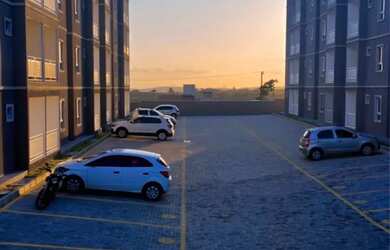 Imagem: O apartamento possui 2 Dormitórios, 1 Banheiro, 1 Vaga na garagem