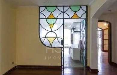 Imagem: A casa possui 4 Dormitórios, 4 Banheiros, 3 Vagas na garagem