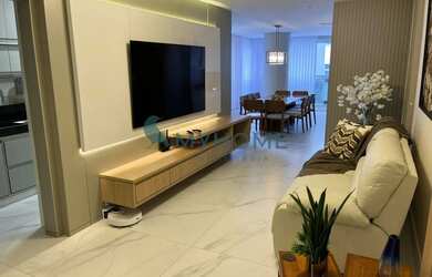 Imagem: O apartamento possui 3 Dormitórios, 1 Banheiro, 2 Vagas na