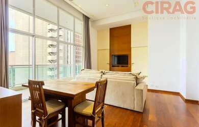 Imagem: O apartamento possui 1 Dormitório, 2 Banheiros, 2 Vagas na