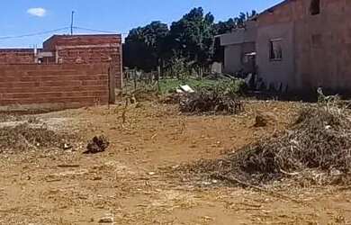 Imagem: O terreno possui 400m² de Área e está localizado em Setor