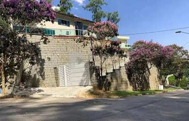 Imagem: A casa em condomínio possui 3 Dormitórios, 4 Banheiros, 4