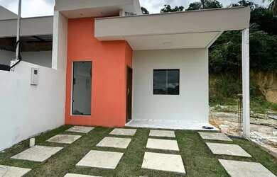 Imagem: A casa em condomínio possui 2 Dormitórios, 1 Banheiro, 2 Vagas