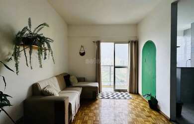 Imagem: O apartamento possui 1 Dormitório, 1 Banheiro, 1 Vaga na garagem