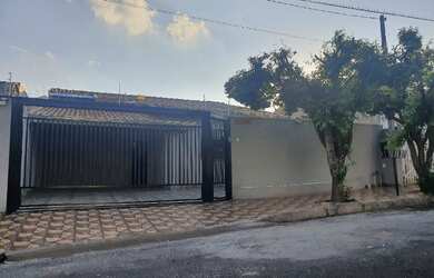Imagem 4: casa. Piscina, 255m² de Área, 5 Vagas na garageme3 Dormitórios