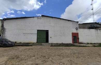 Imagem: O depósito possui 5 Vagas na garagem e 1500m² de Área e está