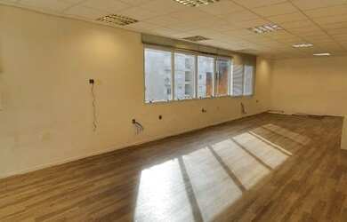 Imagem 4: Paulista -205m. 205m² de Áreae3 Vagas na garagem