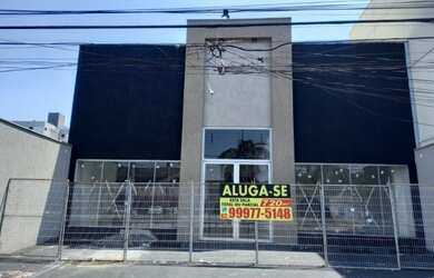 Imagem: O depósito possui 4 Vagas na garagem, 720m² de Área e está