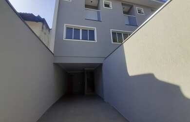 Imagem 1: Belo Sobrado novo à venda no Jardim Regina na Rua Doutor André Peggion 544 B