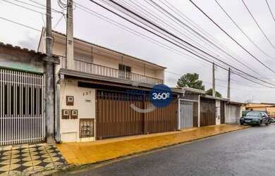 Imagem: A casa possui 2 Dormitórios, 2 Banheiros, 2 Vagas na garagem