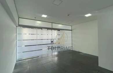 Imagem: O depósito possui 1 Vaga na garagem e 42m² de Área e está