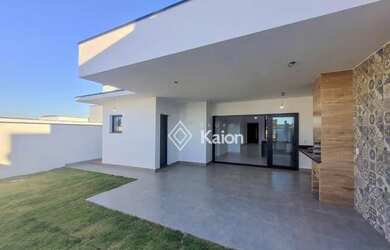 Imagem: A casa em condomínio possui 3 Dormitórios, 3 Banheiros, 4