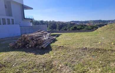 Imagem: O terreno possui 330m² de Área e está localizado em Vila