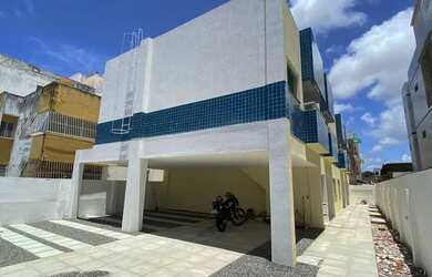 Imagem: A casa possui 2 Dormitórios, 2 Banheiros, 1 Vaga na garagem