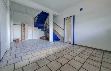 Imagem: O apartamento possui 1 Dormitório, 1 Banheiro, 55m² de Área