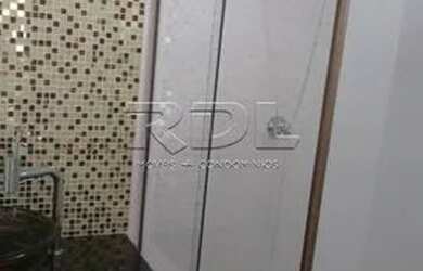 Imagem: A casa possui 4 Dormitórios, 3 Banheiros, 4 Vagas na garagem