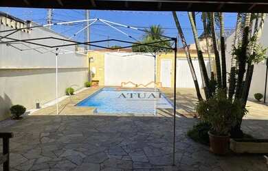 Imagem: A casa possui 2 Dormitórios, 3 Banheiros, 128m² de Área e