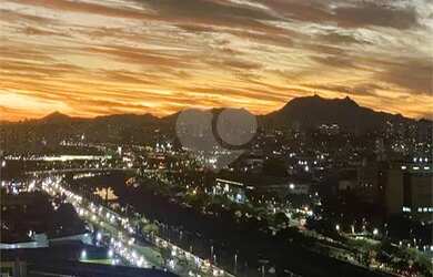 Imagem: O apartamento possui 3 Dormitórios, 3 Banheiros, 2 Vagas na