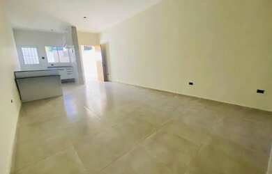 Imagem: A casa possui 2 Dormitórios, 2 Banheiros, 1 Vaga na garagem