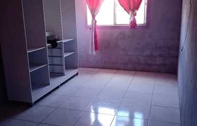 Imagem: A casa possui 1 Dormitório, 1 Banheiro e está localizado