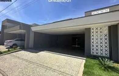 Imagem: A casa em condomínio possui 4 Dormitórios, 5 Banheiros, 4