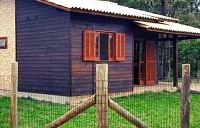 Imagem: A casa possui 2 Dormitórios, 1 Banheiro, 305m² de Área e