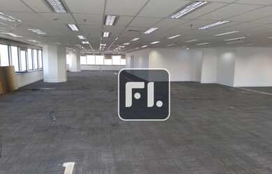 Imagem: O depósito possui 5 Vagas na garagem, 507m² de Área e está