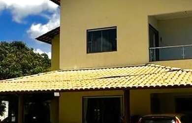 Imagem: A casa possui 3 Dormitórios e 2 Banheiros e está localizado