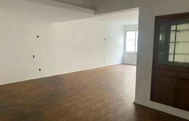 Imagem: O apartamento possui 3 Dormitórios, 3 Banheiros, 1 Vaga na