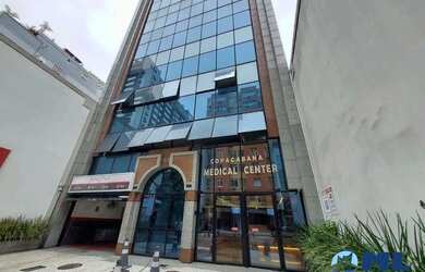 Imagem: O depósito possui 3 Vagas na garagem, 172m² de Área e está