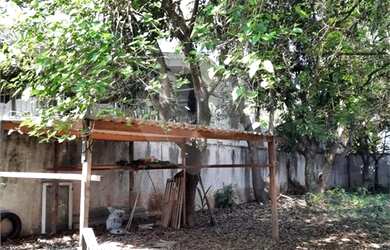 Imagem: O terreno possui 480m² de Área e está localizado em Alto