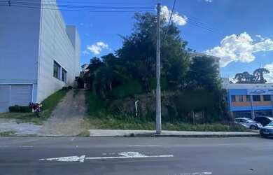 Imagem: O terreno possui 587m² de Área e está localizado em Sagrada