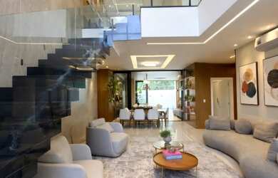 Imagem: A casa em condomínio possui 4 Dormitórios, 5 Banheiros, 4