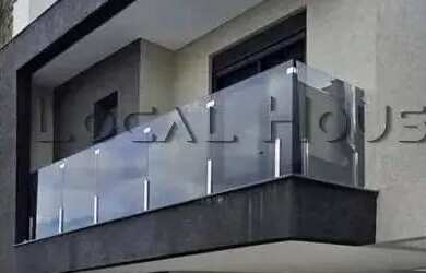 Imagem: A casa possui 3 Dormitórios, 4 Banheiros, 1 Vaga na garagem