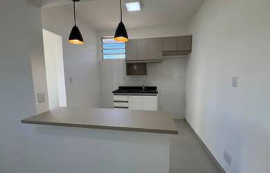 Imagem 6: Quarto e sala na Ponta da Praia