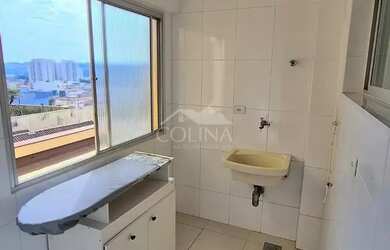 Imagem: O apartamento possui 2 Dormitórios, 1 Banheiro, 1 Vaga na garagem