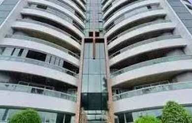 Imagem: O apartamento possui 4 Dormitórios, 5 Banheiros, 3 Vagas na