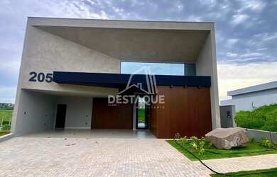 Imagem: A casa em condomínio possui 4 Dormitórios, 5 Banheiros, 5