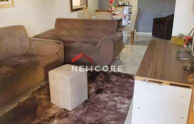 Imagem: A casa possui 2 Dormitórios, 1 Banheiro, 2 Vagas na garagem