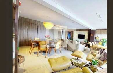 Imagem: O apartamento possui 4 Dormitórios, 4 Banheiros, 3 Vagas na