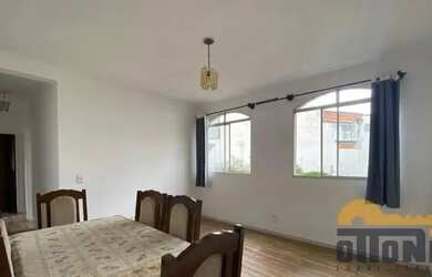 Imagem: O apartamento possui 3 Dormitórios, 1 Banheiro, 2 Vagas na