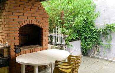 Imagem: A casa possui 3 Dormitórios, 1 Banheiro, 1 Vaga na garagem