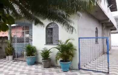 Imagem: /Casa com 3 Qrts e 2 apartamentos no Cidade de Deus