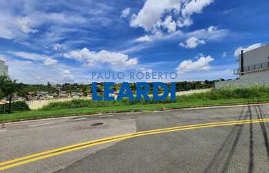 Imagem: O terreno possui 306m² de Área e está localizado em Jardim