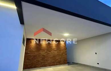 Imagem: A casa possui 3 Dormitórios, 3 Banheiros, 2 Vagas na garagem