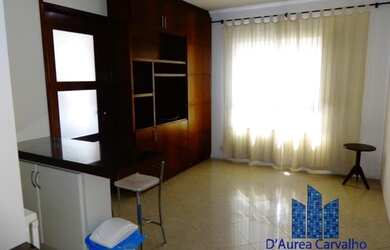 Imagem: O apartamento possui 1 Dormitório, 1 Banheiro, 1 Vaga na garagem